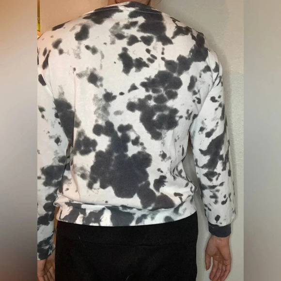 Urban Outfitters Def Leppard Tie Dye Crewneck Sweatshirt Size Medium - Picture 3 of 6